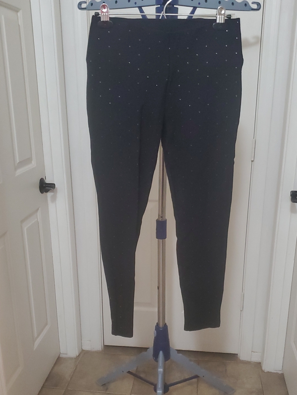 Peter Nygard Black Luxe Slims Leggings with Printed Interior Label